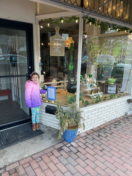 barbknowles22's tweet photo. So much fun doing the Poetry Town Scavenger Hunt! https://t.co/NIk37BImjk