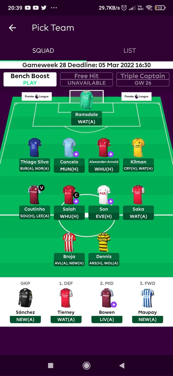 CrazyGunner9's tweet photo. @FPLupthetoffees 0 free transfers left. 0.4 in bank. Thinking of Bowen to Raphinha(-4), and then applying BB , is it worth it ? To use BB and taking a Hit ? 

Any possible alternatives? Is this team enough for DGW28 ? https://t.co/beEJmKfxkU