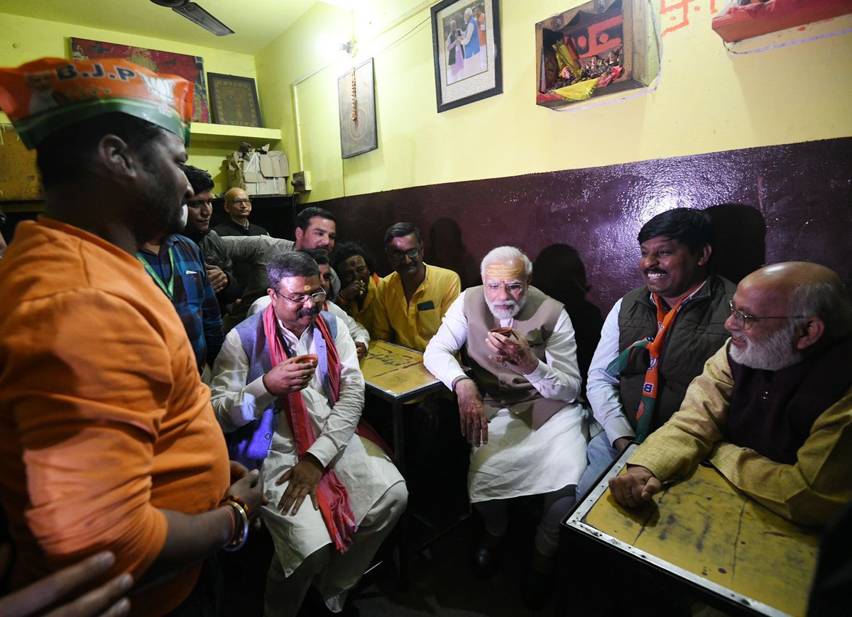 nistula's tweet photo. PM @narendramodi at a tea house in Varanasi, as campaigning for the last phase of UP polls winds down. https://t.co/0UnWFo5keV