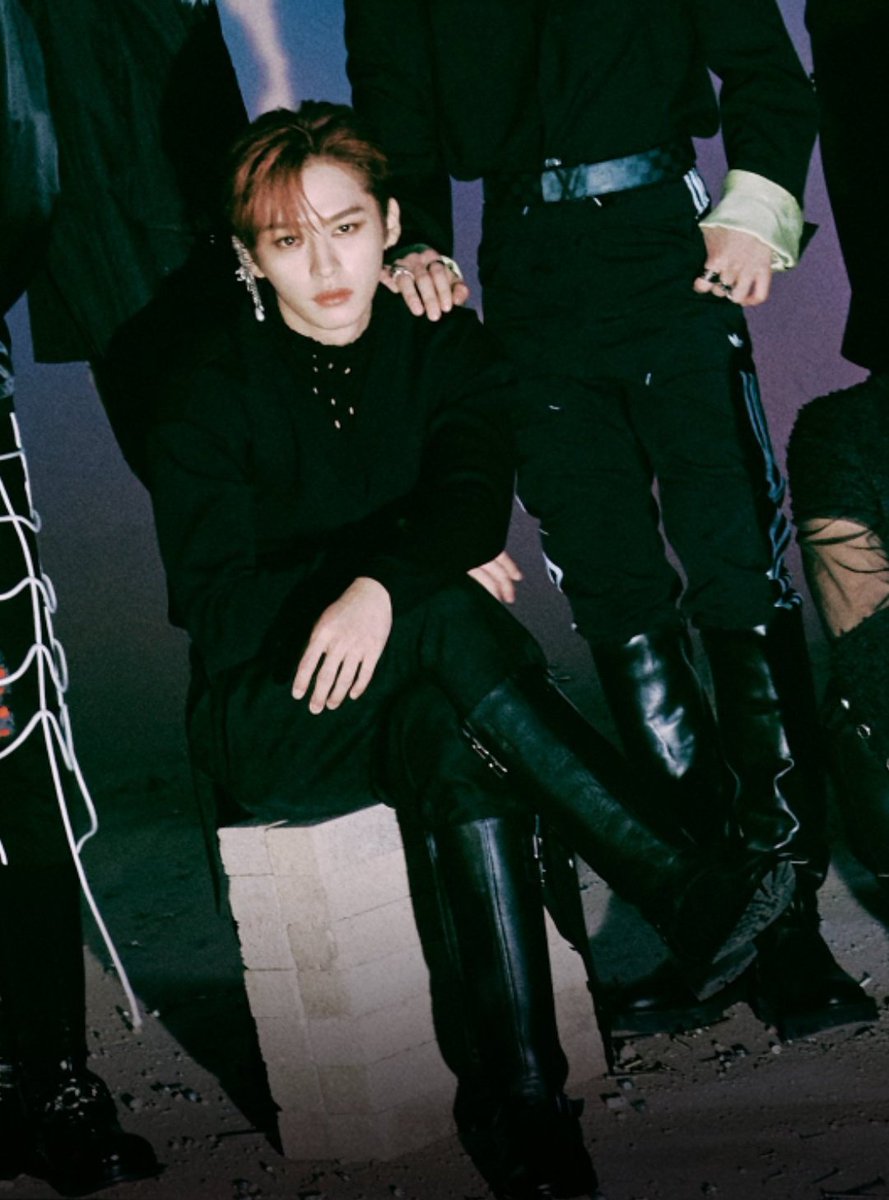 "Hepinizi avcumun içinde oynatırım ve bunun farkındayım" oturusu