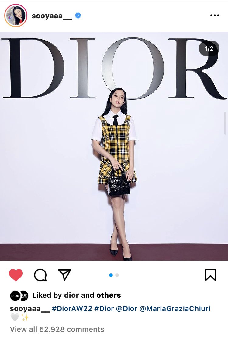 JisooBrasil's tweet photo. 🎮 sooyaaa__: A @Dior curtiu 3 publicações recentes da Jisoo no Instagram.

#JISOO #지수 https://t.co/Zib3Ygaymb