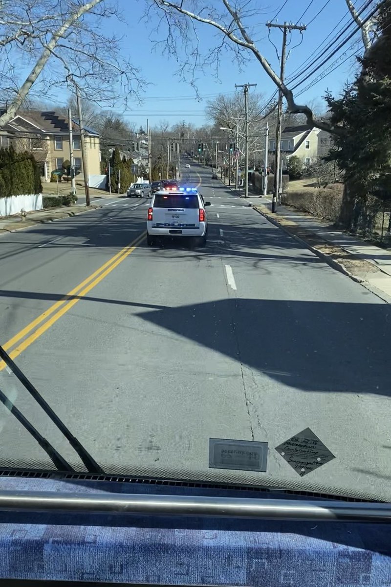 eagles_cheer914's tweet photo. #roadtostates2022 starts NOW ❤️💙 And a BIG THANK YOU to the @eastchesterpolice for the escort to start our journey ❤️💙 #EHSVC #EaglePride #familyE #dreambelieveachieve #weareeastchester @Eagle___Nation https://t.co/0RVVFO7ln9