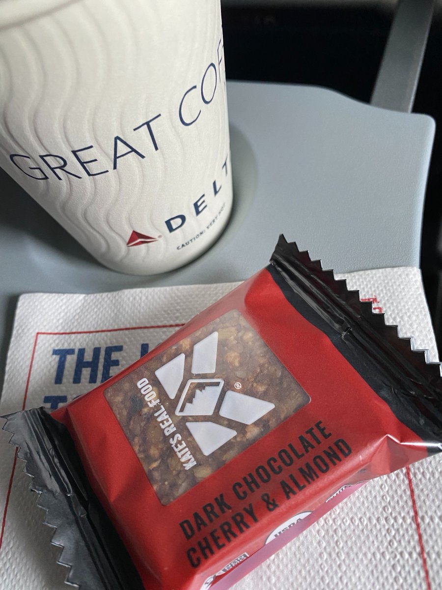 Detroit to San Diego... right as Michigan is hitting 60's for the weekend. Thanks for the new snack <a href="/delta/">Delta</a> - loved the Kate's Real Food granola bar!