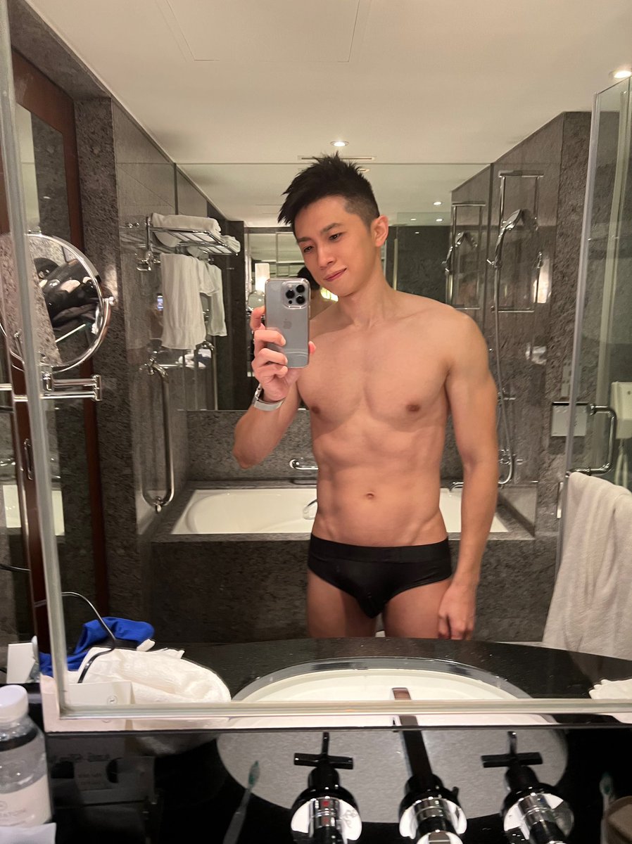 不要私訊來第一句就說想幹我，或想被我幹，至少先給個臉照嘛～😂