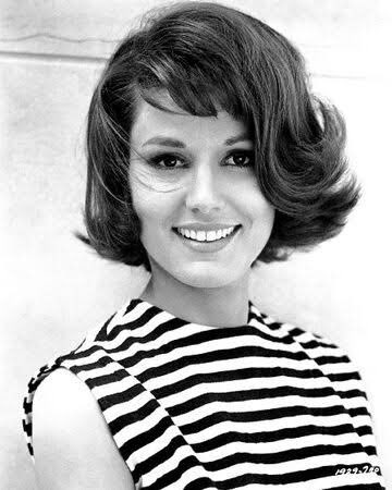 Happy birthday to the great Paula Prentiss! My favorite film with Prentiss so far is The Parallax View. 