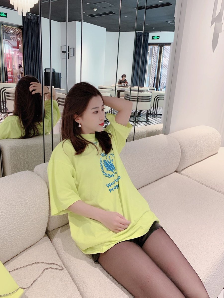 Crystal61877487's tweet photo. So boring, do you have friends to play with? https://t.co/xvyoUOALgm