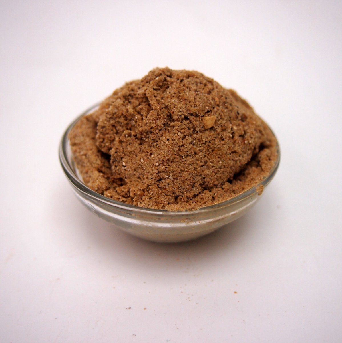 At the <a href="/chelsea_antique/">Chelsea Antiques & Fine Art Fair</a> fair (22nd to 27th March) on the week days at 3pm, as part of the 'UN Year of Glass 2022' I'll be giving talks on Glass - with a little history and the main focus of course on Art Glass. But it all starts here! With the contents of this dish! More soon!