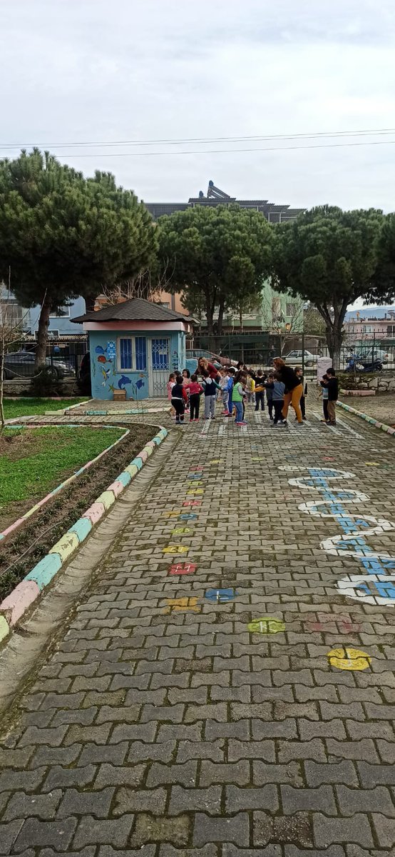 BagarasA's tweet photo. AFAD , farkındalık haftası  tahliye tatbikatı başarıyla gerçekleştirilmiştir . Doğru bilgi hayat kurtarır.,@sokemem https://t.co/KEXVib9iwx