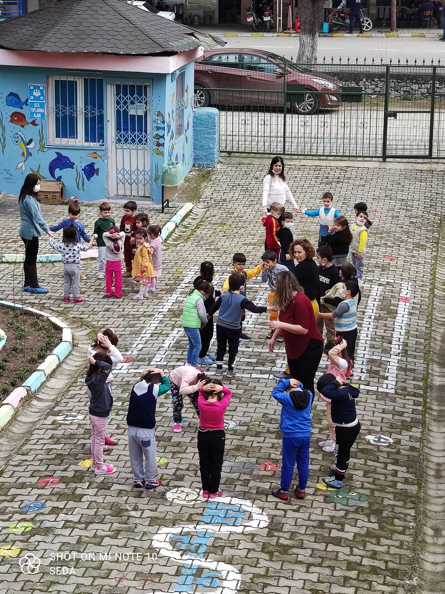 BagarasA's tweet photo. AFAD , farkındalık haftası  tahliye tatbikatı başarıyla gerçekleştirilmiştir . Doğru bilgi hayat kurtarır.,@sokemem https://t.co/KEXVib9iwx