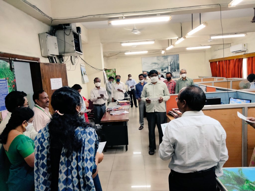 vptIndia's tweet photo. #SaftyPledge is organised in VPT today with workers and employees in various Departments. VPT Management insisted upon the importance of safety at Workplace.
@shipmin_india @Indportsassn https://t.co/yxTHqVWSvB