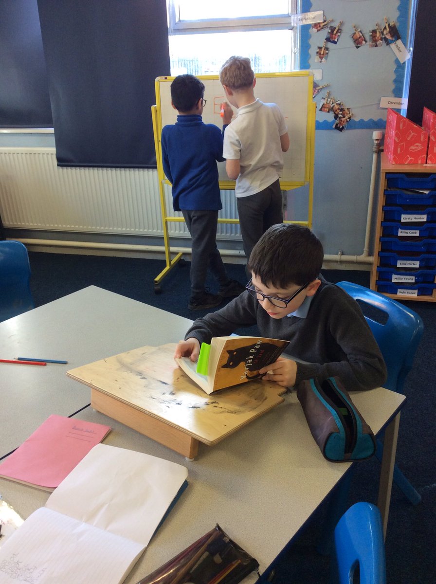 ArklestonSchool's tweet photo. Base 4 using our strengths of community and thinking skills to plan, problem solve and work in a team. #funfiday #article31 #play @AttainRen @UNICEF https://t.co/uD93tD1U7t
