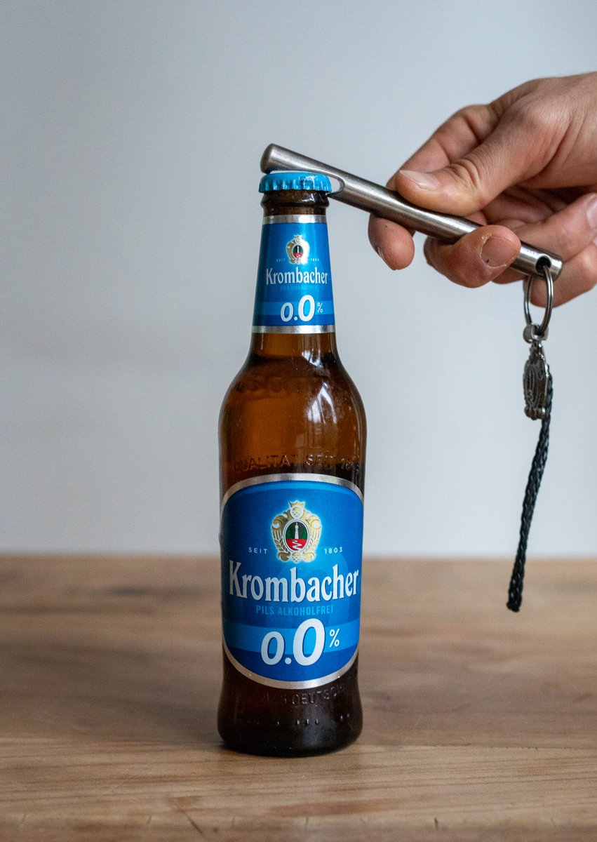 krombacherUK's tweet photo. It's #freebiefriday and today you could #win a bottle of our 0,0 Pils and a Krombacher bottle opener. Follow our account and RT this post to enter and we'll pick 1 winner this Sunday at 7pm!
.
.
#competition #comp #giveaway https://t.co/qLUApz0IJJ