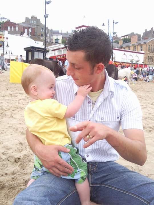 Former soldier Dan McAreavey will run the Manchester Marathon next month in memory of his friend &amp; comrade, David Grout, while raising funds for Scotty's. Signaller David Grout was killed on 18th May 2010 after suffering a fatal head injury.

Read more: ow.ly/hRNT50I5R7v