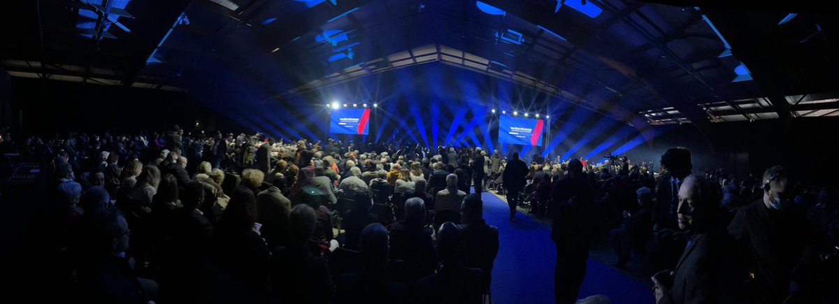 stephane_gorce's tweet photo. En direct de #Chartres pour la réunion des élus avec @vpecresse #Pecresse2022 https://t.co/EsHLvrWW15