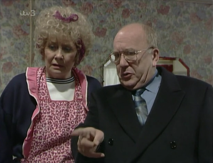 Corriepedia's tweet photo. "I'll tell you this, Vera. That man must have a double."
"I don't think I've got a drop in the 'ouse." #CorrieQuotes #JohnStevenson #AlecGilroy #VeraDuckworth https://t.co/qIKmWWLqya