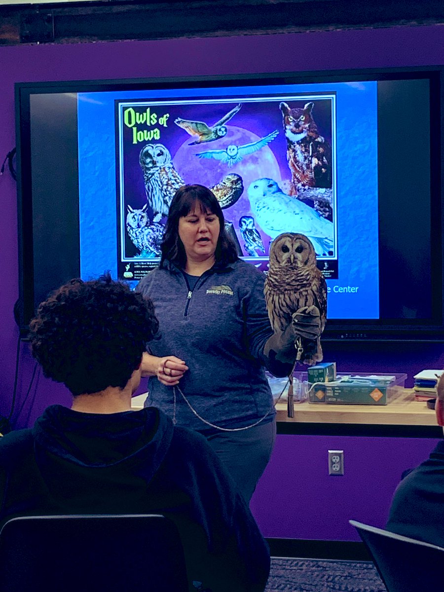 MrsHiserote's tweet photo. Our agriculture students spent the day with Harlan the barred owl learning all about adaptations, habitats, conservation, &amp; owl pellet analysis. #dorothypecautnaturecenter @SCCareerAcademy #CTE #SCCSD https://t.co/yWHeajcX1R