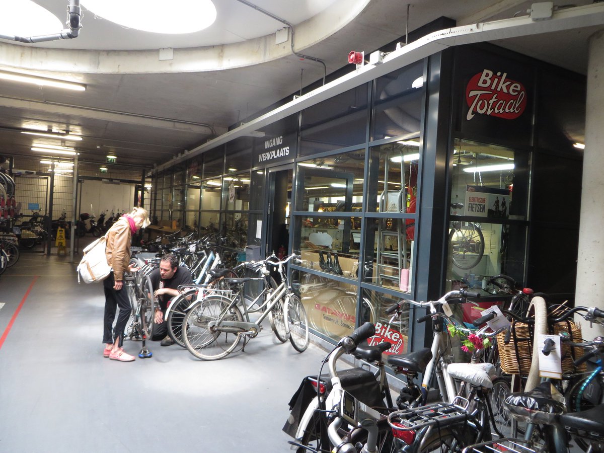 Bicycle parking garage for staff in a hospital in Nijmegen. Designed so the exits lead directly into the corridors of the hospital. It also has a bicycle repair centre dedicated to the medical staff who can have their bicycle maintained on site whilst they work