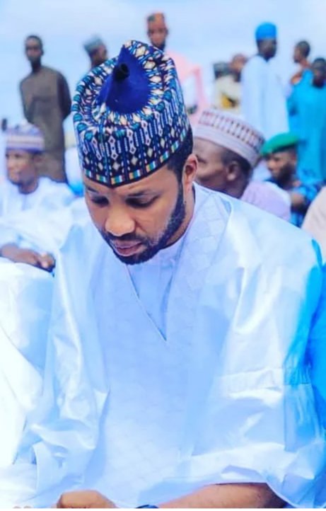 USMANAB85153445's tweet photo. May Allah SWT never let your heart be disturb by the trial of life, open the doors of His mercy to you, ease your ways of life, accept your worship, bless your time & end, forgive your sins and grant you favour in everything you do..... Amin!!!
Jumaatul Usman Shugaba
#RF_TEAM https://t.co/6P9mCXyL34