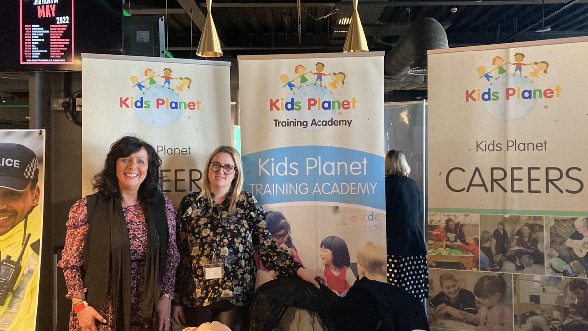 GillyMason's tweet photo. Lots of #earlyyears #apprentice questions here at #liverpooljobsfair @_KidsPlanet https://t.co/EfuFFYfe5P