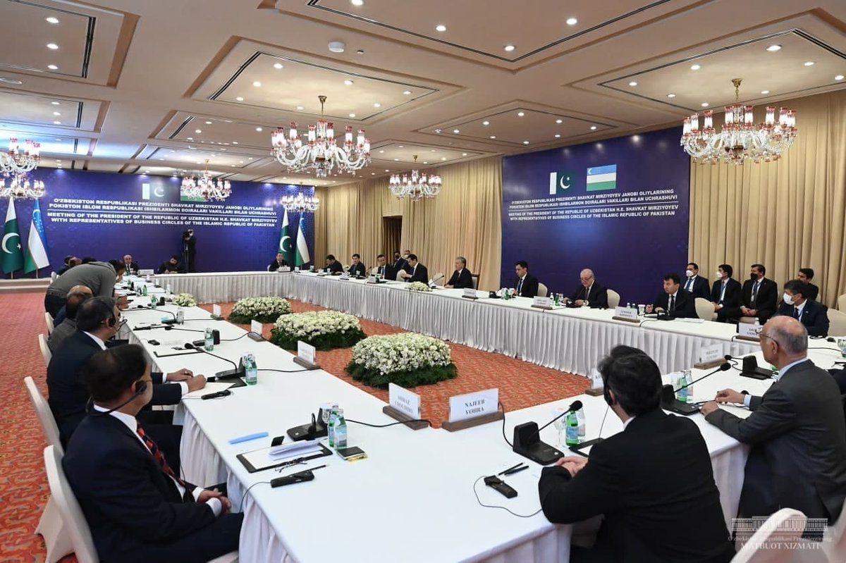 president_uz's tweet photo. President Shavkat Mirziyoyev held a meeting with the leaders of high-profile Pakistani companies in Islamabad. 

#Mirziyoyev #visit #Pakistan #business https://t.co/w1hmfNfzaA