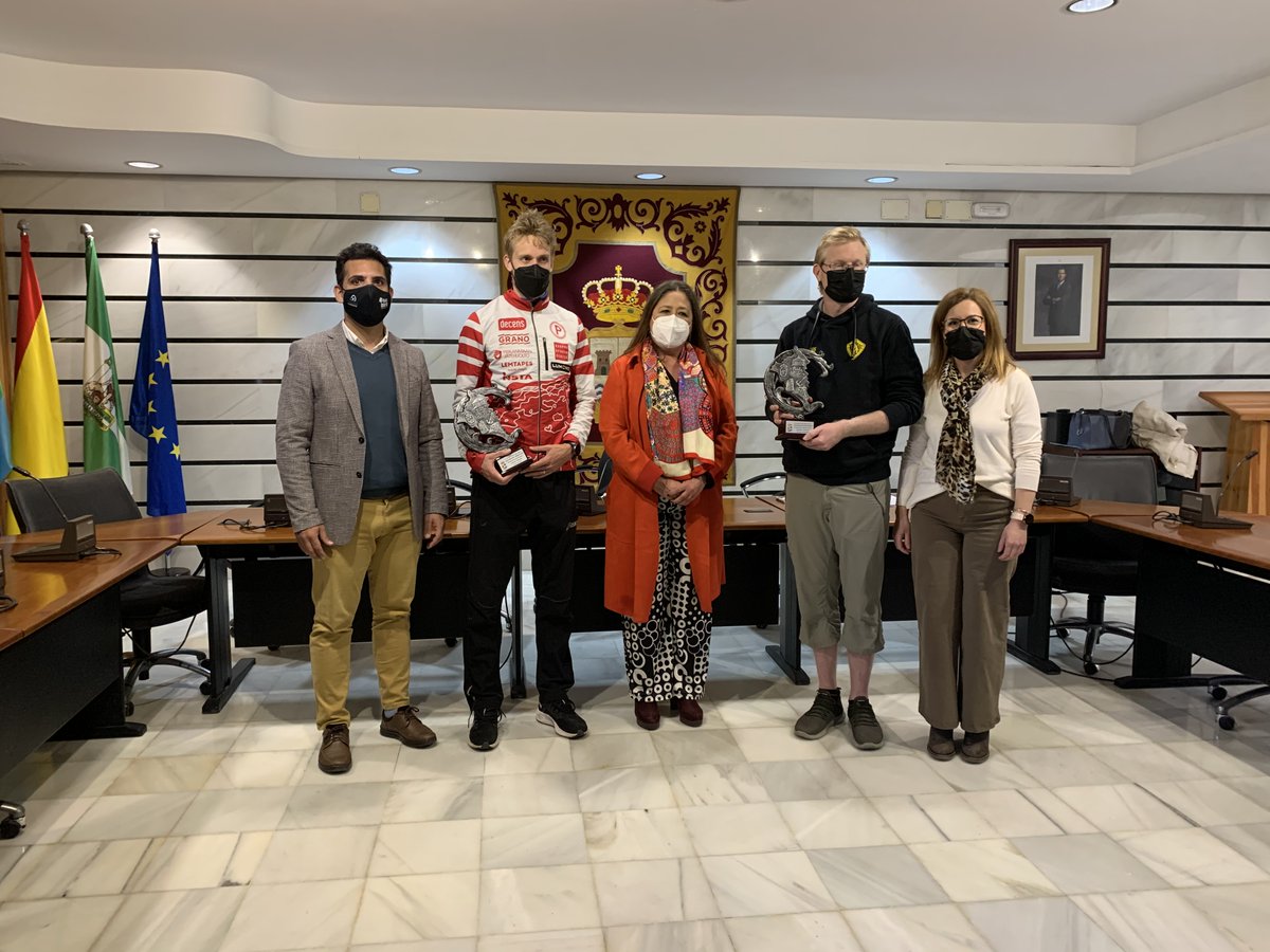 Ayto de Punta Umbría (@aytopuntaumbria) on Twitter photo 🧭🇫🇮 #PuntaUmbría recibe a los clubes finlandeses de orientación <a href="/TPsuunnistus/">Tampereen Pyrintö Suunnistus</a> y <a href="/TuMeSuunnistus/">TuMe Suunnistus</a>
🗺️📍Unos cuarenta atletas, algunos medallistas internacionales, están entrenando en la localidad en su preparación invernal <a href="/YannickMichiels/">Yannick Michiels</a>
puntaumbria.es/opencms/opencm… 🧭🇫🇮 #PuntaUmbría recibe a los clubes finlandeses de orientación <a href="/TPsuunnistus/">Tampereen Pyrintö Suunnistus</a> y <a href="/TuMeSuunnistus/">TuMe Suunnistus</a>
🗺️📍Unos cuarenta atletas, algunos medallistas internacionales, están entrenando en la localidad en su preparación invernal <a href="/YannickMichiels/">Yannick Michiels</a>
puntaumbria.es/opencms/opencm…