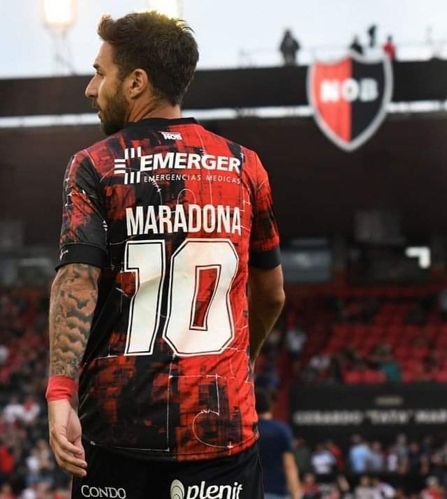 03opiodelpueblo's tweet photo. “Muchas veces, uno elige ir a un club y lo último que mira es la forma de jugar. Eso es un grave error. A parte de mirar lo económico o la ciudad en la que vas a vivir, tenes que ver el estilo y el entrenador de turno” 

#NachoScocco
⚽ #fútbol ⚽

#FelizViernes https://t.co/8kXEWE7Ser