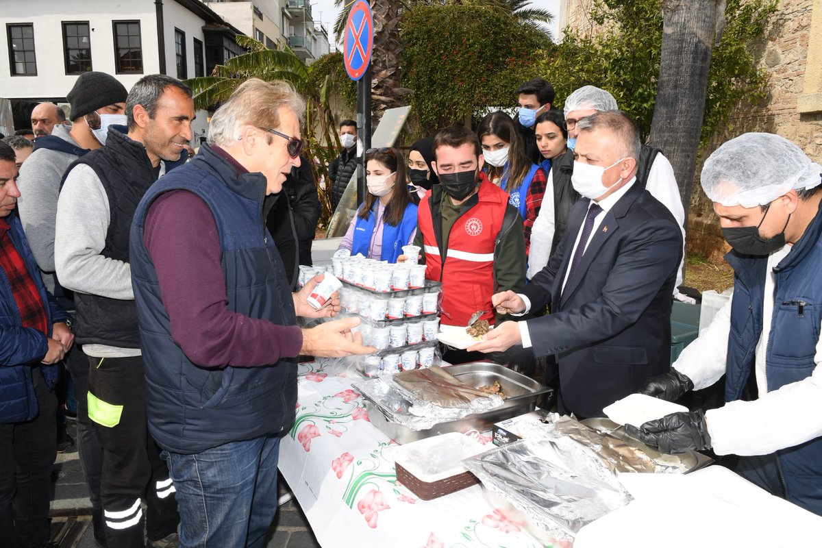antalya1207's tweet photo. 📍Şehzade Korkut Camisi 🕌

Antalya’mızın fethinin sembolü olan Şehzade Korkut Camisi’nde I. Gıyaseddin Keyhüsrev ve bu toprakları bize emanet eden kahraman ecdadımız için Mevlid-i Şerif okunarak dualar edildi. Ardından yemek ikramında bulunuldu.

#AntalyanınFethi 
#Antalya1207 https://t.co/C2MdRar0sm