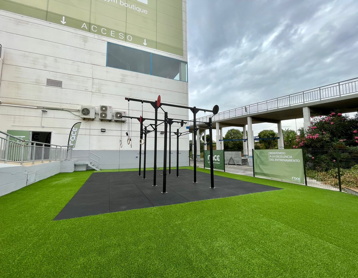 FMalacitano's tweet photo. NEWS‼️

🟢 Presenramos nuevo miembro de nuestra familia deportiva @RACE_gym 🏋🏻‍♂️

🟣 Excelencia en el entrenamiento, tu centro de referencia en Málaga de salud y deporte. Más de 300m2 de zonas exteriores y 200m2 en interior para grupos reducidos o entrenamientos personalizados.🔝 https://t.co/WH6t1Ksg5B