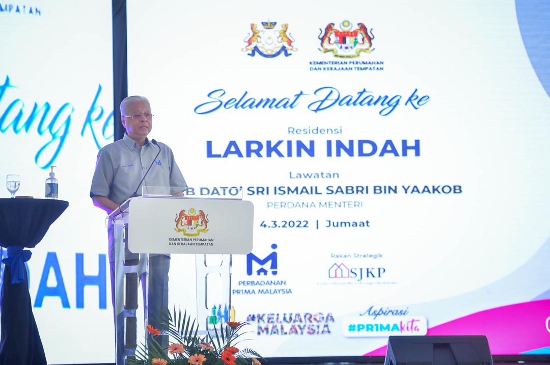 YAB Dato’ Sri Ismail Sabri Yaakob, Perdana Menteri telah hadir menyampaikan surat tawaran kepada bakal pembeli Residensi Larkin Indah, Johor Bahru.