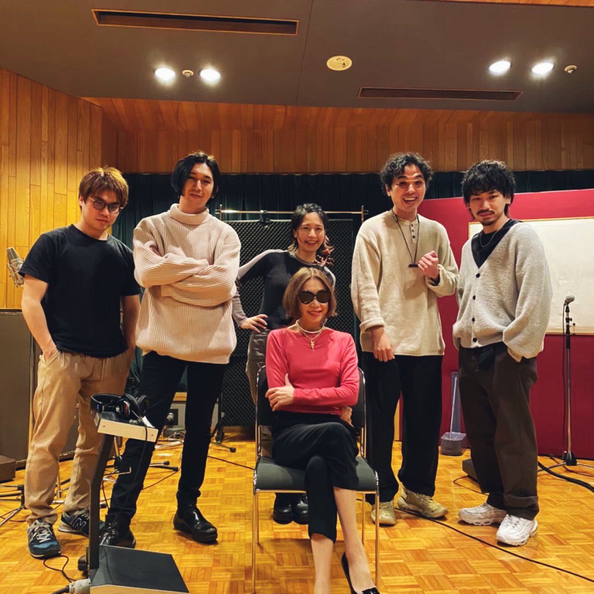 #野宮真貴(ex PIZZICATOFIVE)「スウィート・ソウル・レヴュー (duet with #Rainych, feat. #eveningcinema)

たくさんの方に関わっていただき、ハッピーやラッキーがいっぱい詰まった作品となりました。

当日のレコーディングの様子はメイキング映像で🙌
youtu.be/-elLRxknzlU