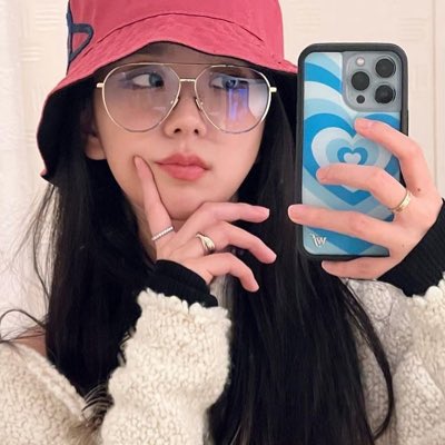 𓈒 chéri 𓈒 tweet media