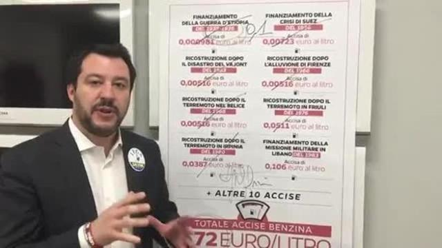 maurizio_62's tweet photo. Per nostra fortuna #Salvini ha cancellato le #accise sui #carburanti, altrimenti oggi pagheremmo la #benzina 0,72€/litro in più! Voglio ringraziarlo pubblicamente (anche se mi ha bloccato):
"A'CAZZAROOOOOOOOOOOOOOO!!!"
#salvinicazzaro https://t.co/3bKyPeMoIR