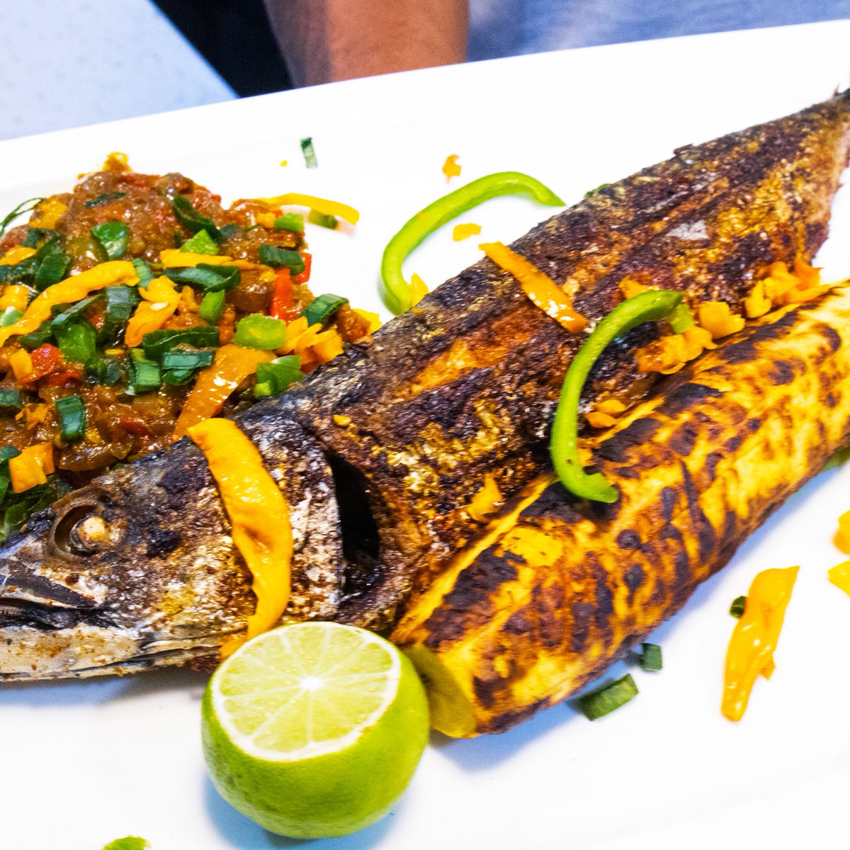 landnkitchen's tweet photo. New week, new vibes! It's a good time to try
out our roasted fish and plantain 😋

49b Kumasi Crescent, behind Dominos Pizza, Wuse 2:
0704 485 4619

Shop A2 Primus Mall, besides Total Fuel Station, 1st
Avenue, Gwarinpa: 0814 317 7743

#AbujaTwitterCommunity https://t.co/mRtmts7Uz5