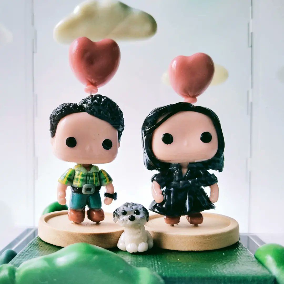 liezeldollente_'s tweet photo. Late upload! 
Heart's Day commission 💛 
Funko pop inspired couple standee. 

Note: the acrylic case was provided by the customer. 

#handmadeph #supportsmallbusiness #supportlocalph #supportlocalartists #customized #handmadeph #handmadeclay https://t.co/tN2osb77cC