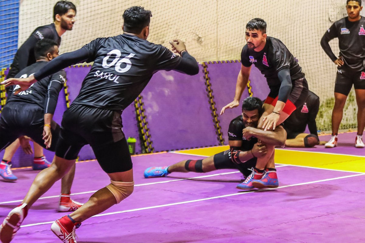 JaipurPanthers's tweet photo. We all make mistakes but it’s about learning from those mistakes and improving ourselves.
#PavanTR #AmirHossein #SahulKumar #DharmarajCheralathan #SachinNarwal
#SuperHitPanga #PantherSquad #JaiHanuman #TopCats #JaipurPinkPanthers #JPP #Jaipur #vivoProKabaddi https://t.co/zgGmyLdkn6