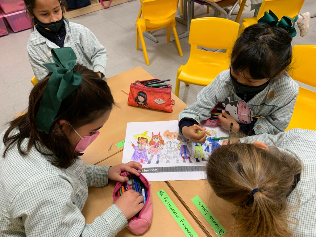 LosTilosColegio's tweet photo. This unit we talk about costumes and we make our own with other friends. #TalentoSTEAM https://t.co/qnRgeCgtVP