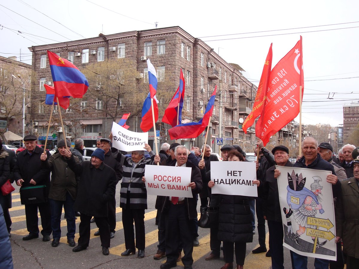 Коммунистический мир ☭ tweet media