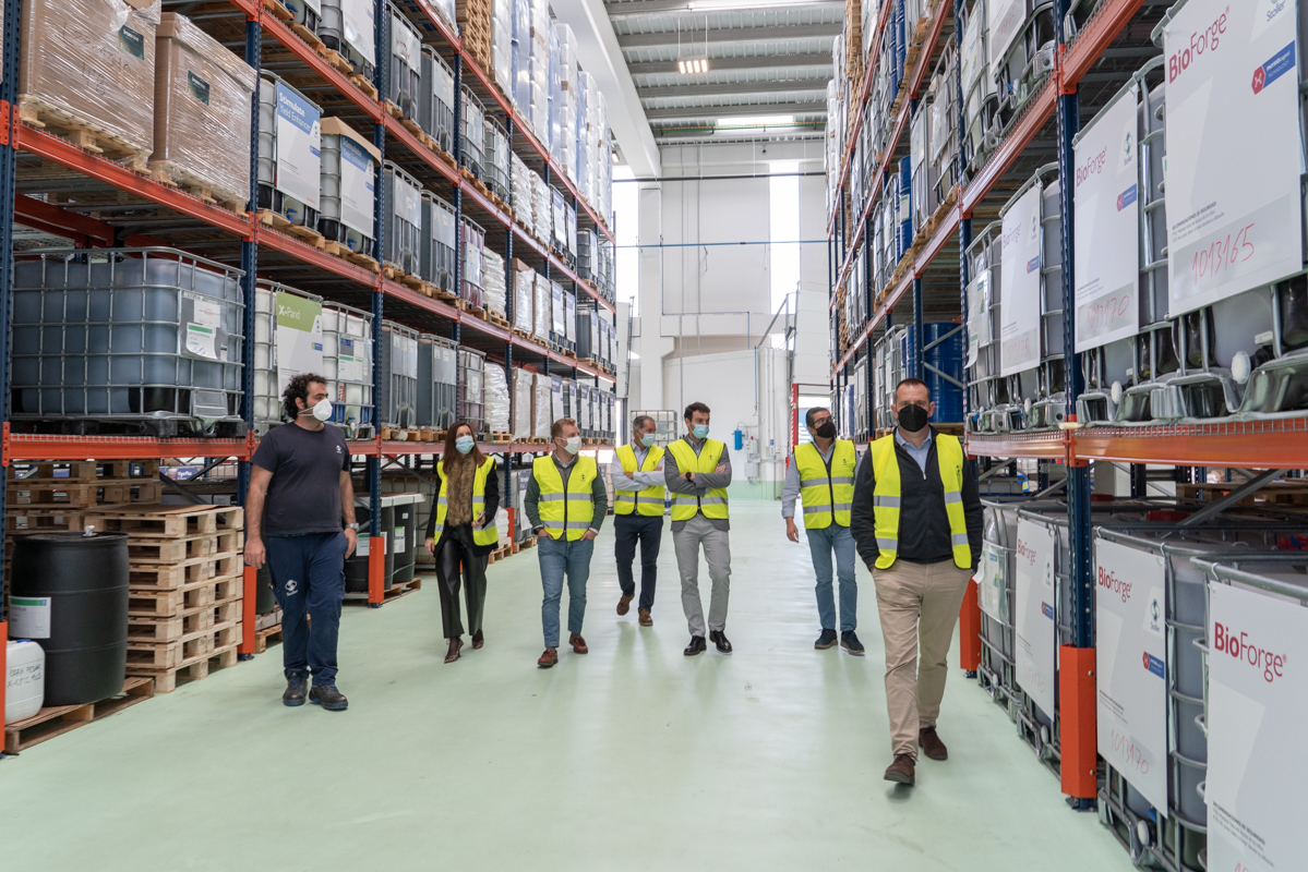 StollerEurope's tweet photo. 🏢 Yesterday we had the pleasure of receiving the visit of Agro Gm, distributor of Stoller Europe in the area of Huelva, Spain, with the aim of visiting our new facilities and have a series of strategic meetings throughout the day.

#ThisIsStoller #ThisIsCustomer https://t.co/B2DzbugwQ6