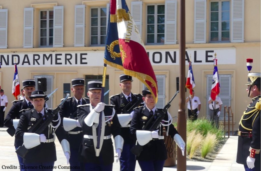 GeoStrategia2_0's tweet photo. #Devoir #Valeurs #MondeMilitaire

🇫🇷"L’#engagement libère " 🔗

Merci à notre partenaire le @creogn  !💡

Un article de François Sureau à retrouver ici⤵️:
https://t.co/7cEdMZ3F7G

Pour un écho mensuel de l'actualité stratégique : 
👉https://t.co/ugYmx5Wncn https://t.co/pmJYuRLLdA