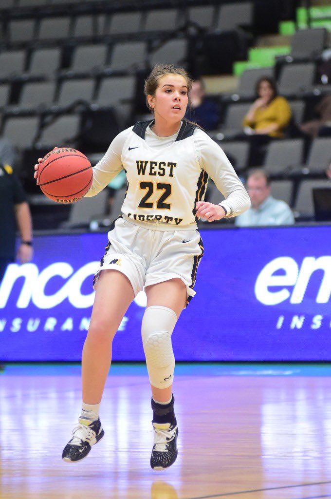 cseth33's tweet photo. Last night was fun 💛🖤 Let’s do it again Saturday🗓🏀
#wlufamily https://t.co/LmhusxuVxx