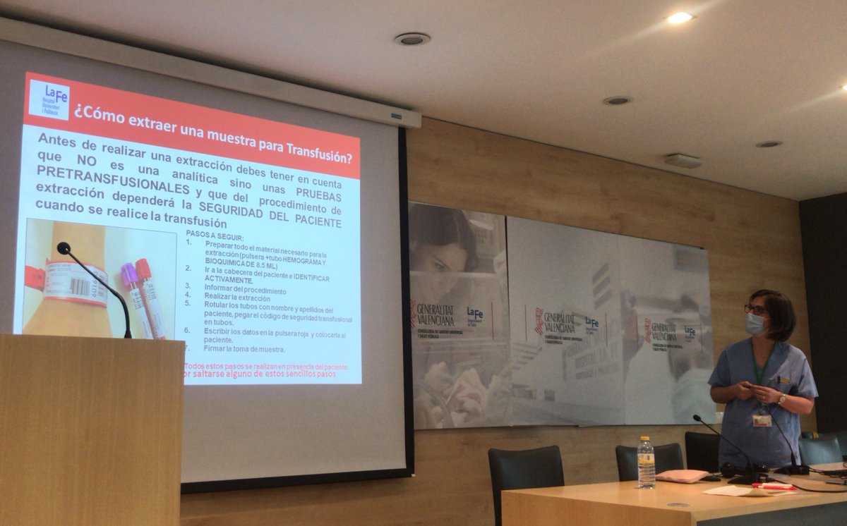 CuidadosLaFe's tweet photo. #GestionEnfermeraLaFe
Raquel Rodriguez, enfermera del servicio de transfusiones del @HospitalLaFe, aporta su experiencia y conocimientos para hacernos ver los puntos clave para la #Seguridad #transfusional.
Fase crítica: toma de muestra https://t.co/AsJYLH84jD