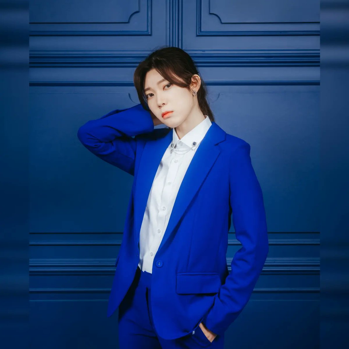 Monogusa_Taro05's tweet photo. 💙
아이돌과 깡패의 사이

사진 보여줄때마다 누구는 아이돌 같다하고
누구는 깡패 같다하고ㅋㅋㅋㅋㅋ https://t.co/izyYGtL43r