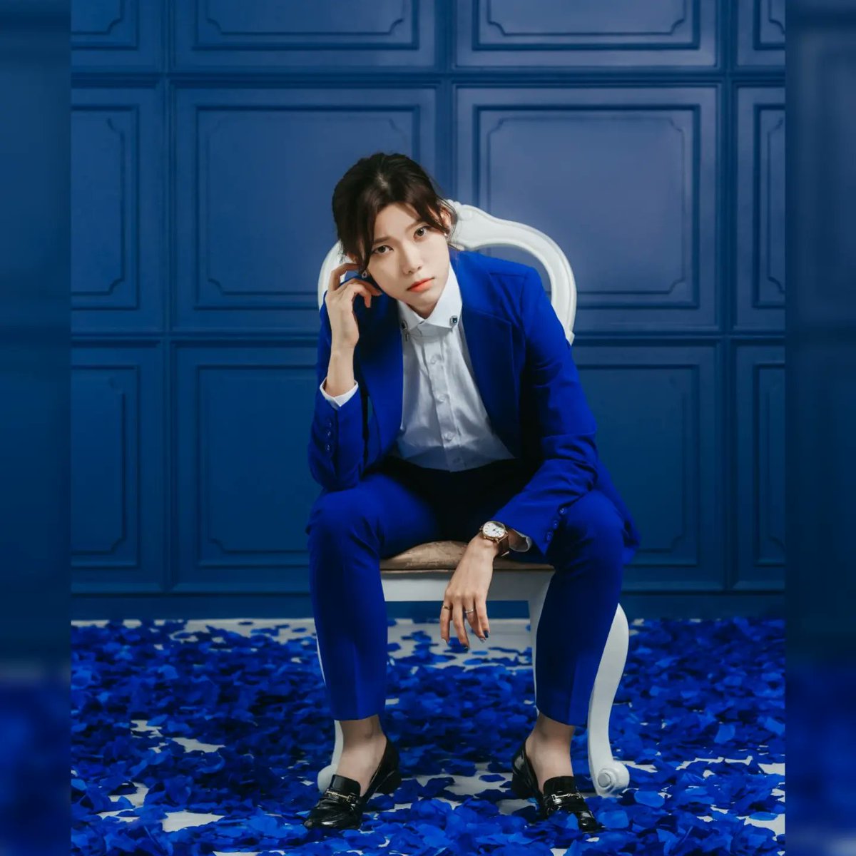 Monogusa_Taro05's tweet photo. 💙
아이돌과 깡패의 사이

사진 보여줄때마다 누구는 아이돌 같다하고
누구는 깡패 같다하고ㅋㅋㅋㅋㅋ https://t.co/izyYGtL43r