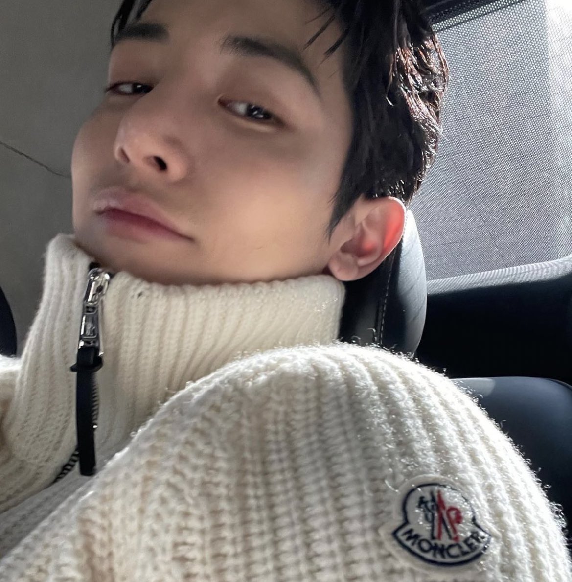 유미 tweet media