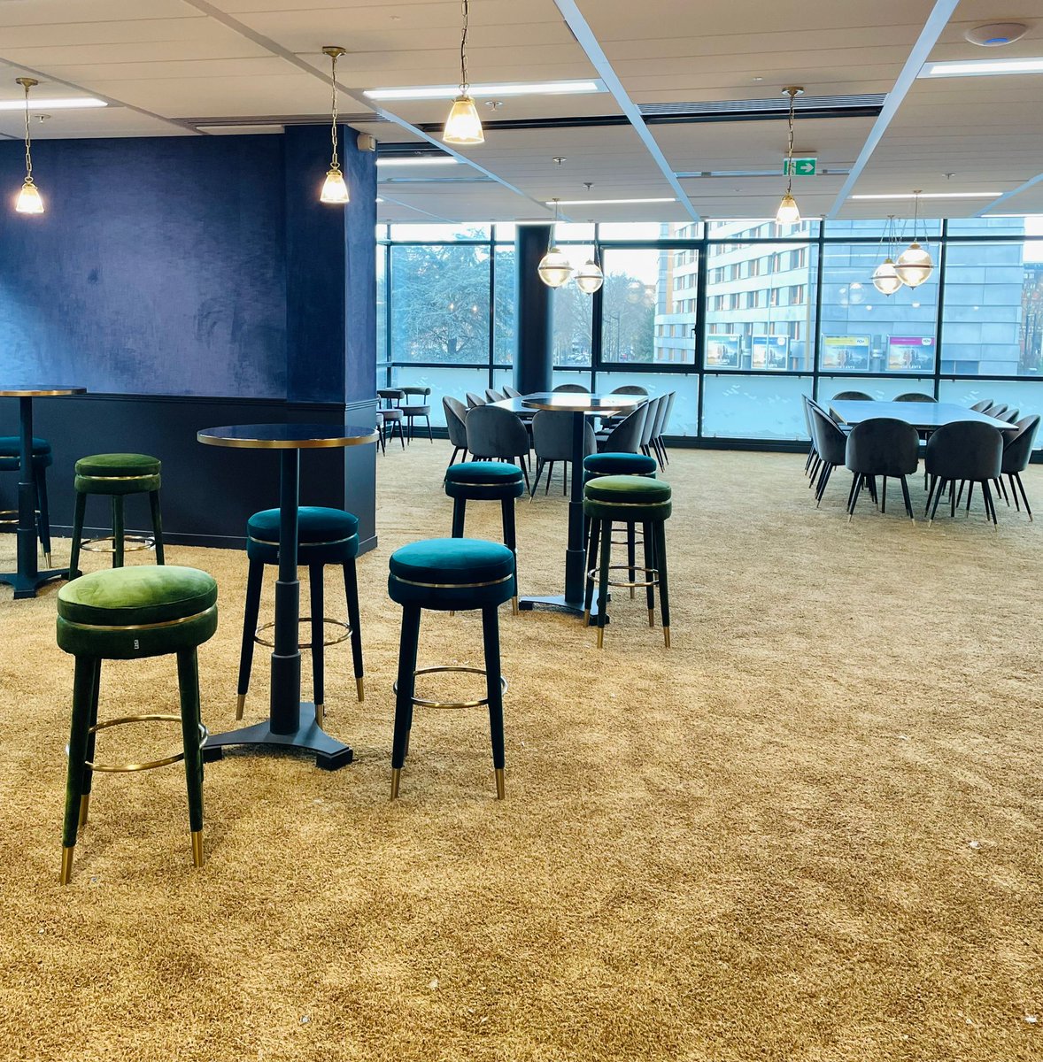 now_connected's tweet image. NOW NEW ⚡️
Now Rives de Paris a ouvert ses portes cette semaine : 2500 m2 d'espaces de coworking, de bureaux et de salles de réunion en plein coeur de Montrouge, à la limite Paris 14 ! 

Pour visiter l'espace ➡️ now-connected.com/coworking-loca…

#Coworking #Bureaux #Paris