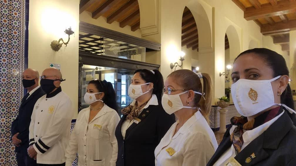 Cada #4DeMarzo se celebra en #Cuba, el Día del Trabajador de la Hotelería y el #Turismo.
Muchas felicidades a quienes laboran en este sector de suma importancia para el desarrollo de nuestro país. Contamos con su apoyo.
#CubaVive