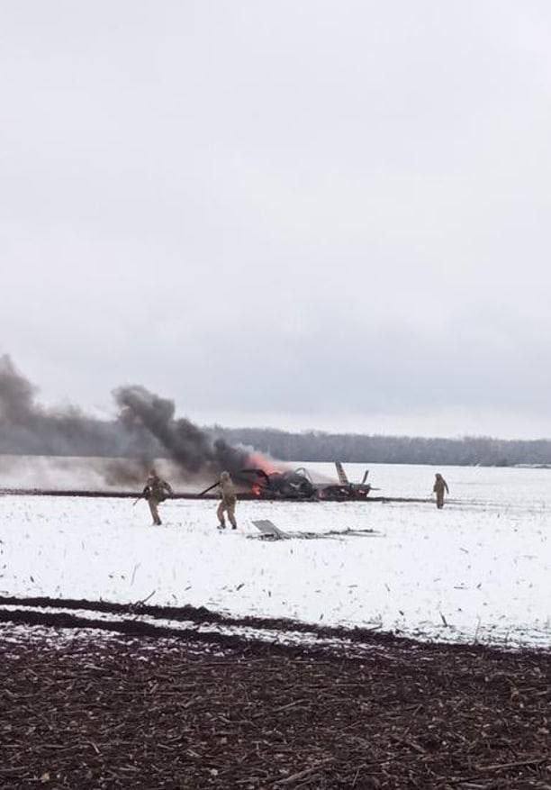 Ukrayna ordusu, düşürülen Rus Su-25 savaş uçağının pilotunu tahliye etmeye çalışan Rus Mi-8  helikopterini düşürdü.

 Teyitsiz.
