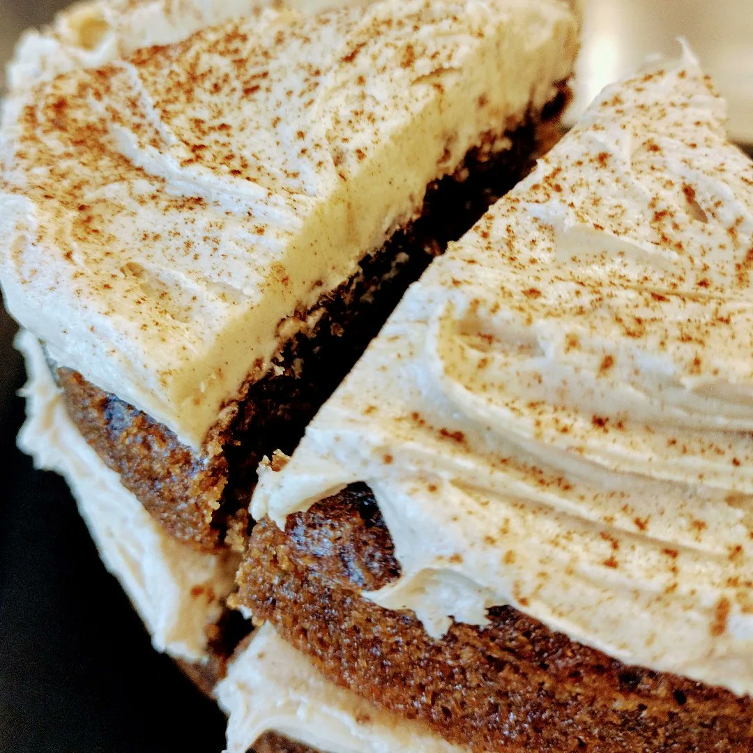 TheVeganPyramid's tweet photo. Some of our sweet offerings in the café... 
All vegan &amp; gluten free 🌱💚
Raspberry Cheesecake...
Chocolate &amp; Cherry Cake...
Banana Bread...
Coffee Cake...
#vegan #plantbased #glutenfree #glutenfreevegan #vegancafe #glastonbury #Somerset https://t.co/XcpWEWuGXZ