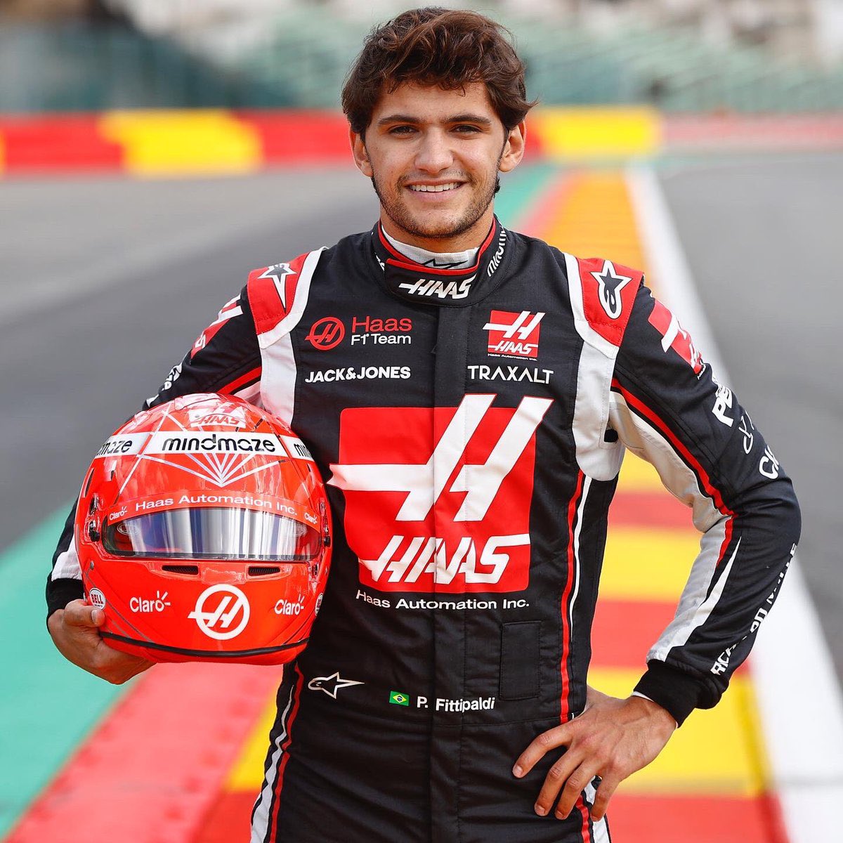 🚨 OFFICIEL

Pietro Fittipaldi

est

le

petit-fils du double champion du monde de Formule 1, Emerson Fittipaldi.