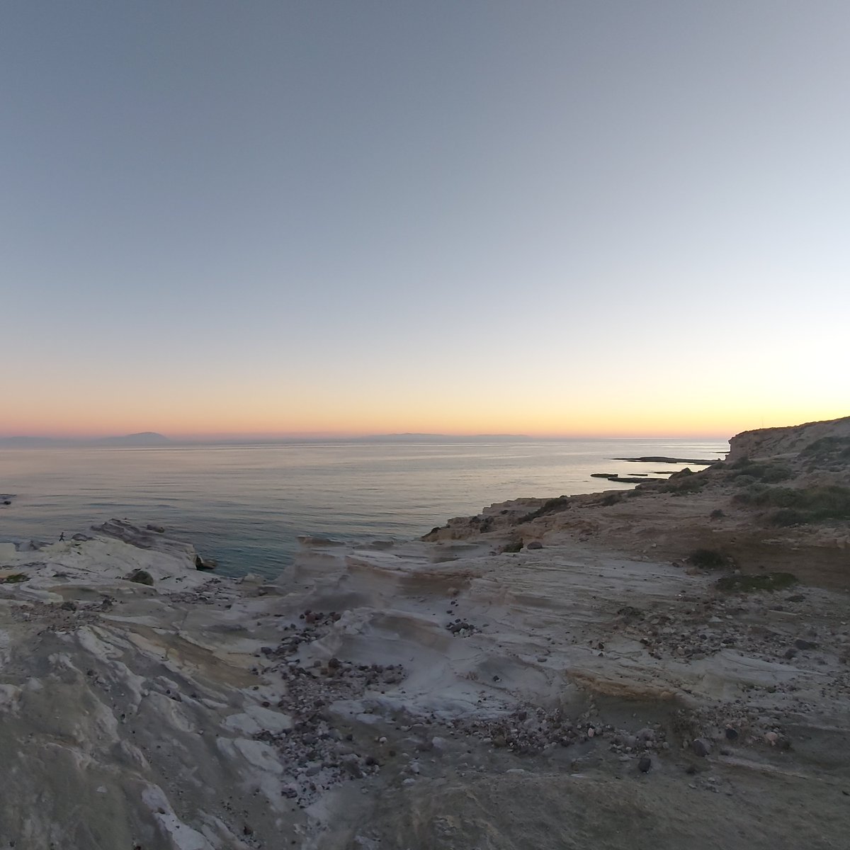 landscape_man_'s tweet photo. The cove
#NFT #NFTCommunity #OpenSeaNFT #OpenSeaPolygon 
@Manualofnft @SensationalNftt @CharismaNfts @InfluentiallNft 
https://t.co/RqSZUEbk6v https://t.co/Re1DmUcCKO